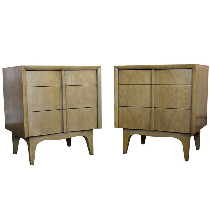 Pair American of Martinsville Bleached Mahogany Nightstands