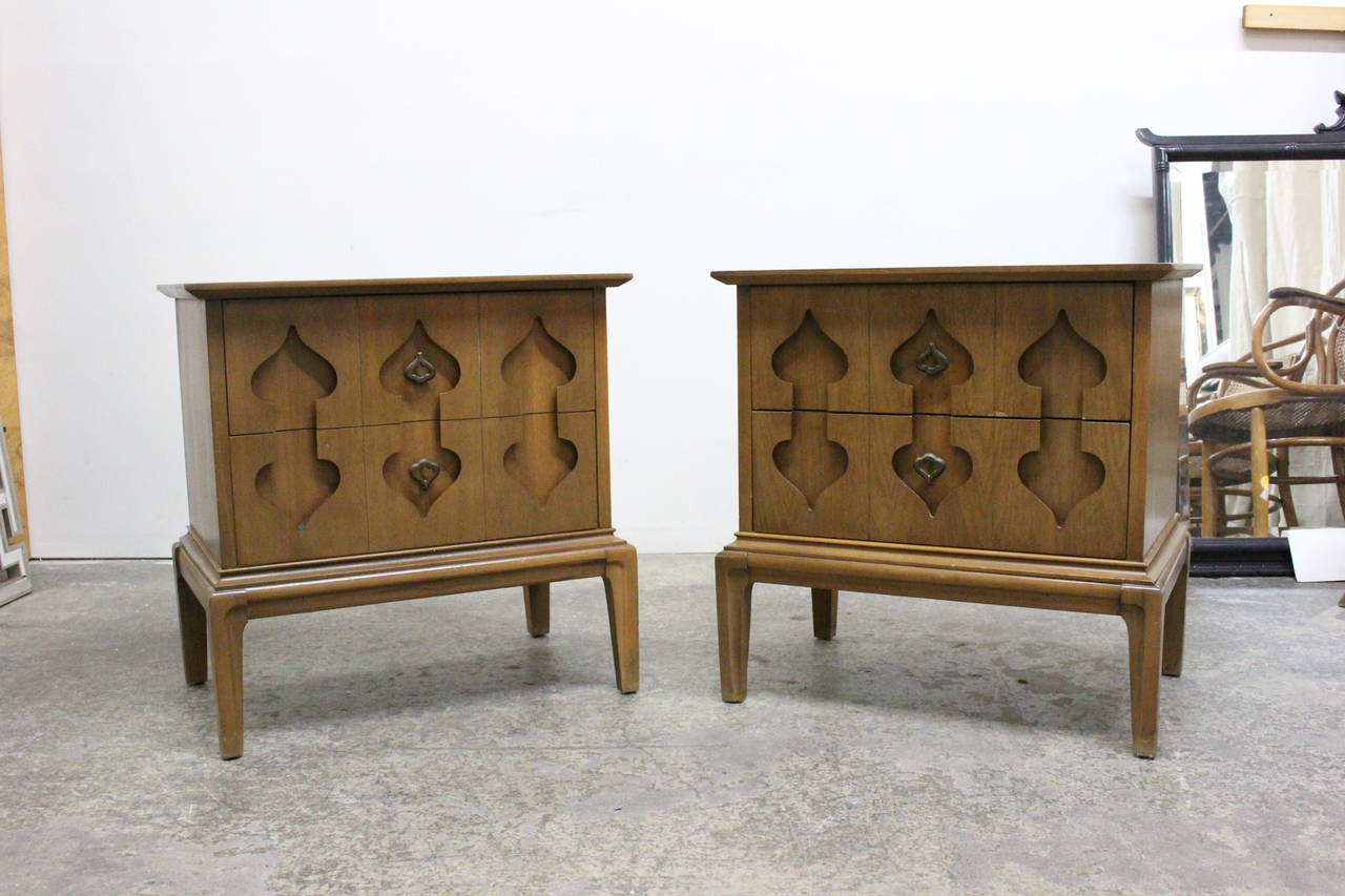 Pair Moroccan Style Hollywood Regency Nightstands by United.

dimensions: 25