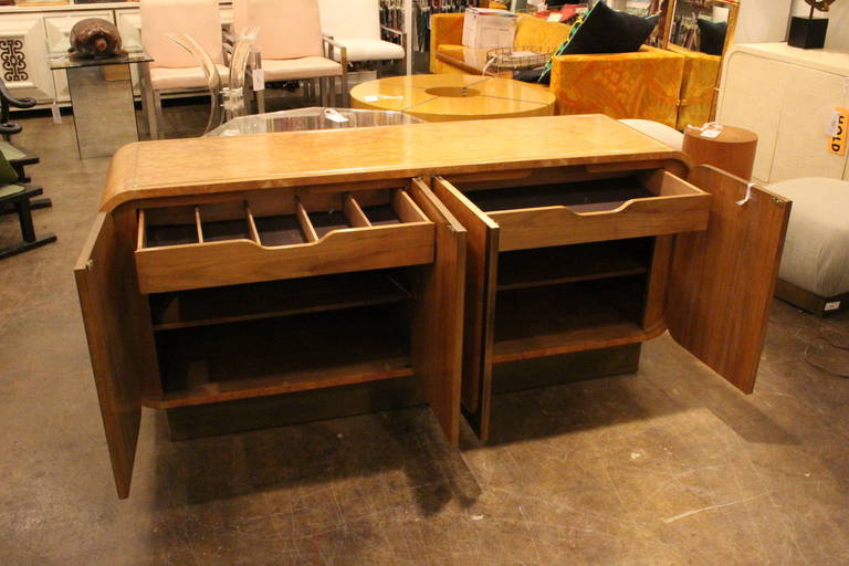 Burlwood and Brass Credenza by Mastercraft In Good Condition In Dallas, TX