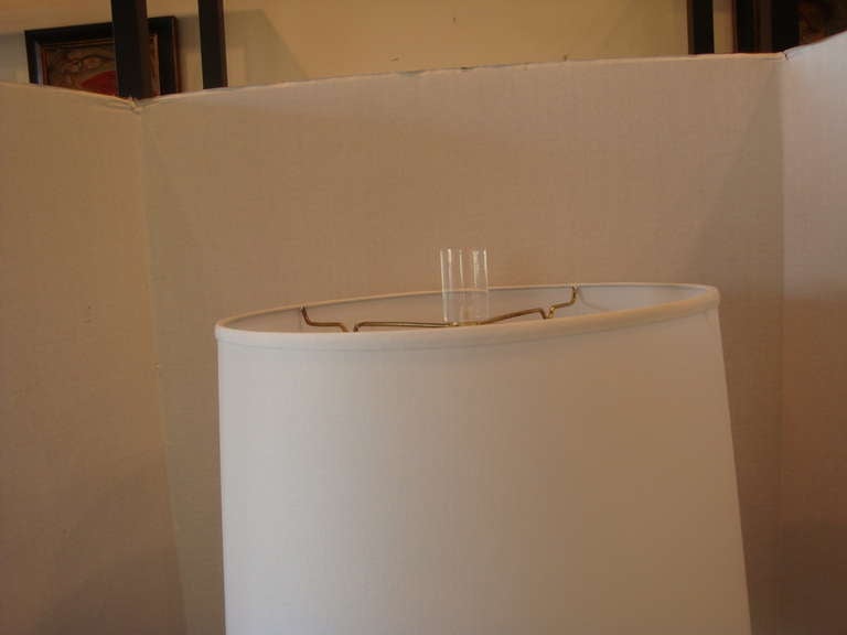 Lampe aus lavendelfarbenem Muranoglas im Zustand „Hervorragend“ im Angebot in Winnetka, IL