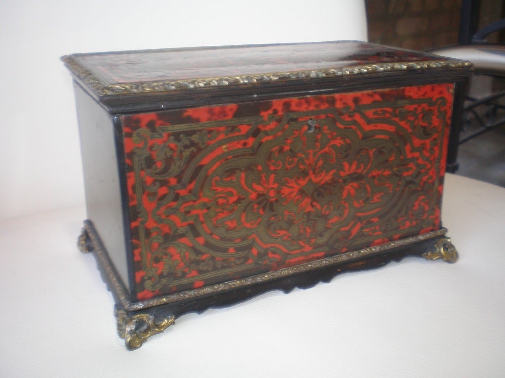 English Tea Caddy In Good Condition In Chicago, IL