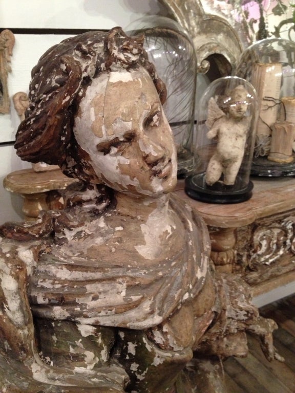 Statue en bois polychrome du XVIIIe siècle