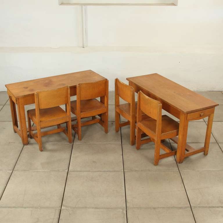 Belgian Very Rare Pre-War (1930) Child's Desk and chairs by Dox Lier