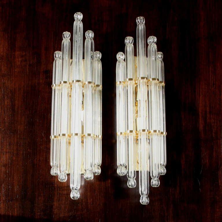 Stunning Pair Of Wall Lamps In Italian Glass With Brass Structure In Excellent Condition In Antwerp, BE