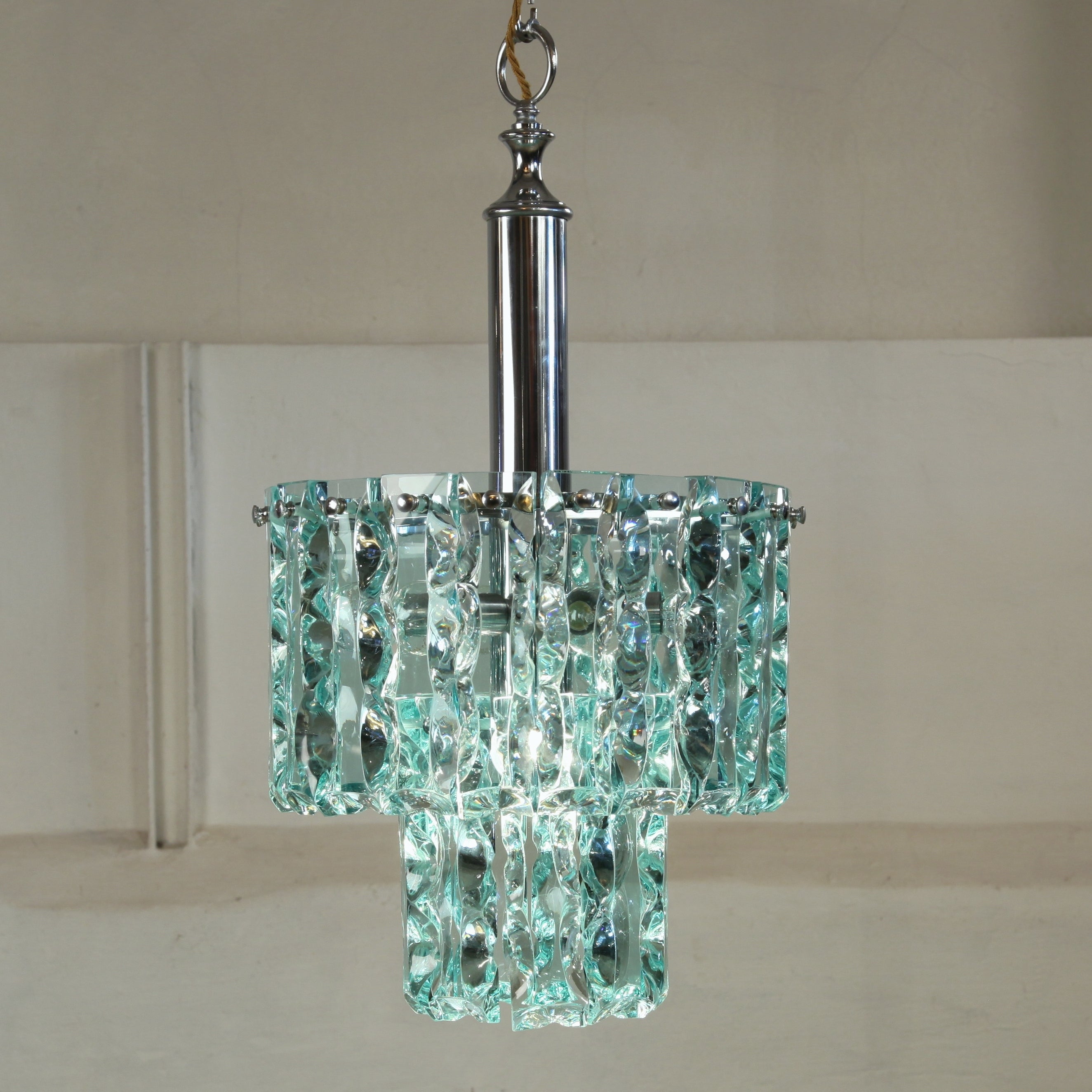 High End Italian Chandelier in Molded Frosted Glass Fontana Arte Style