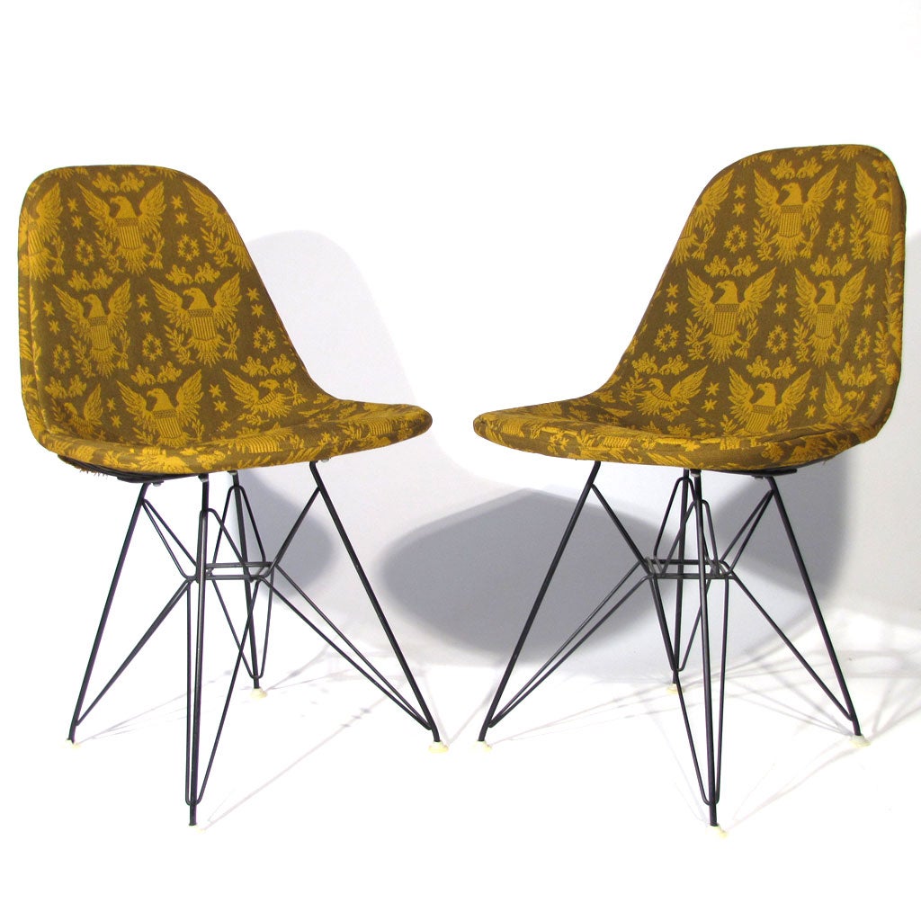 Pair of Eames Eiffel DKR Chairs For Sale