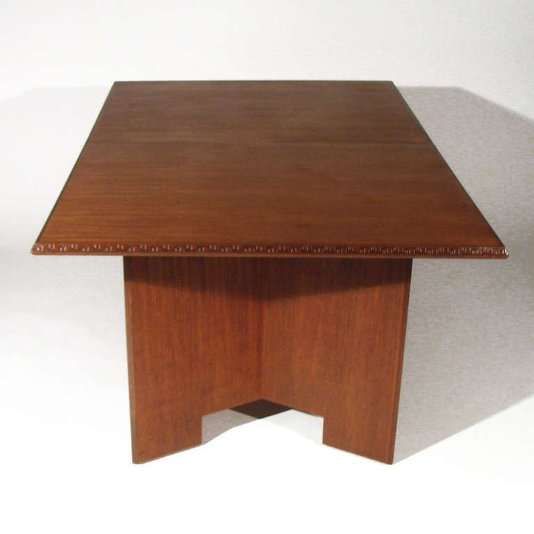 Mid-Century Modern Frank Lloyd Wright Mahogany Dining Table For Sale