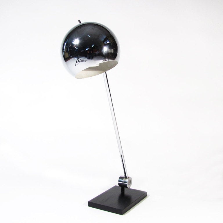 Mid-Century Modern Robert Sonneman Lamp For Sale
