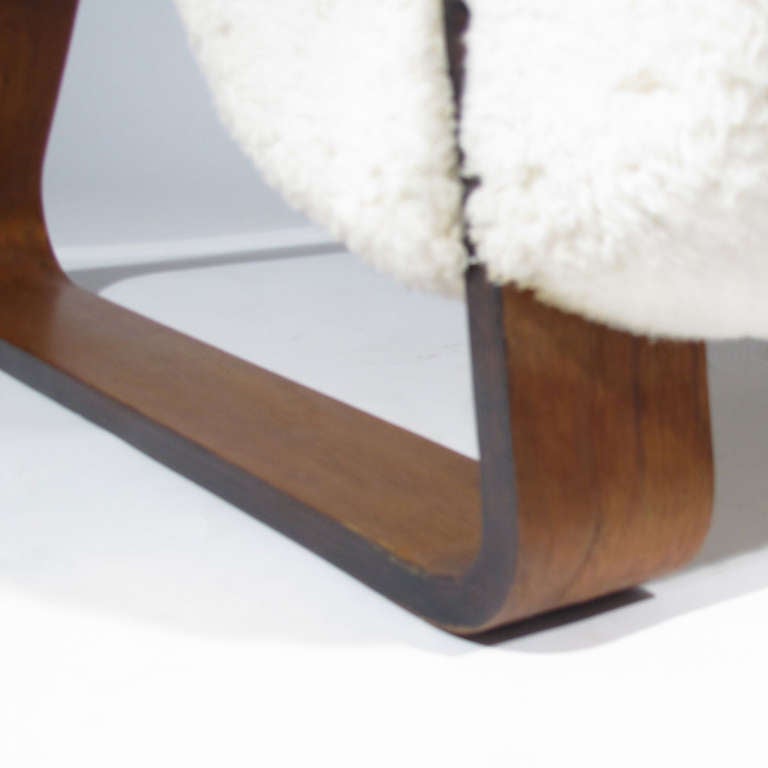 American Marshmallow Roll Chair