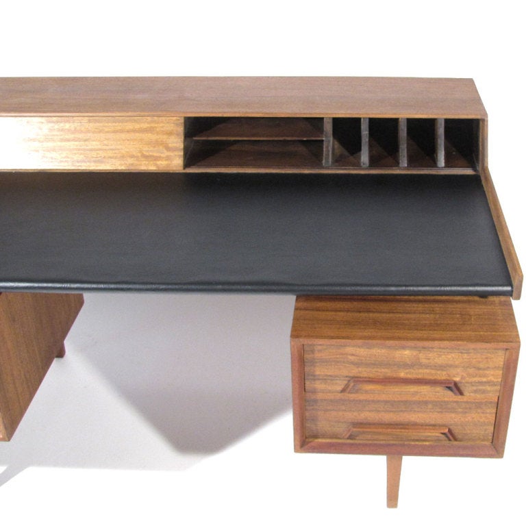 Mid-20th Century Milo Baughman Desk For Sale