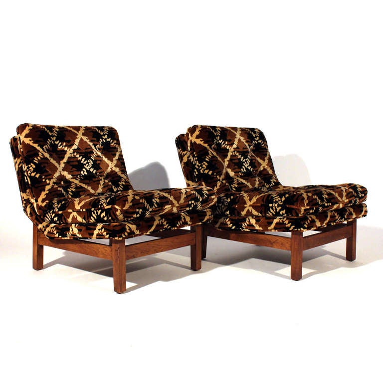 A pair of beautiful Mid-Century slipper chairs.