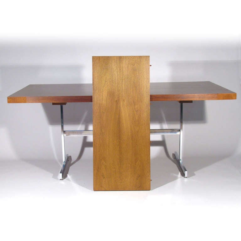 Mid-Century Modern Milo Baughman Table For Sale