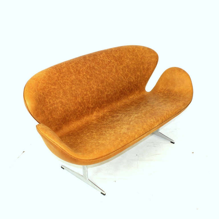 Danish Arne Jacobsen Swan Sofa For Sale