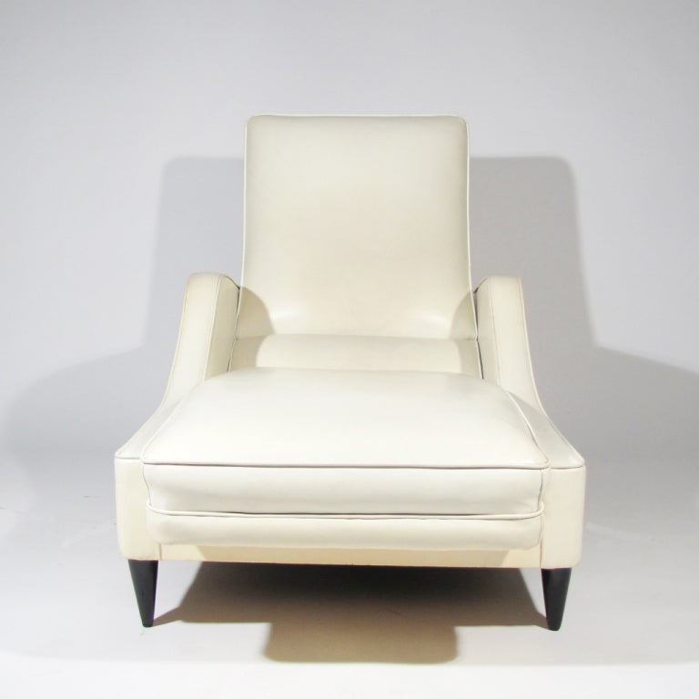 Mid-20th Century Italian Chaise Lounge