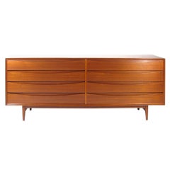 Arne Vodder Dresser