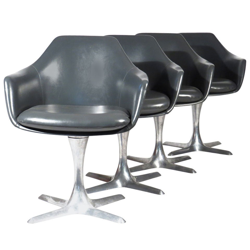 Shell Chair Mod Mod Tulip Shell Chairs at 1stDibs