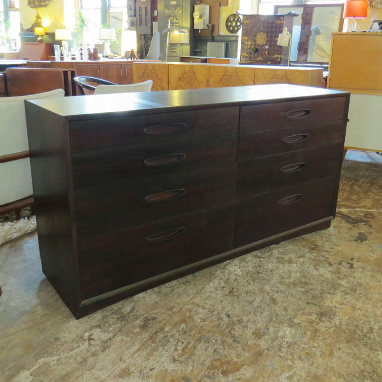 Henredon Dresser In Excellent Condition For Sale In Baltimore, MD