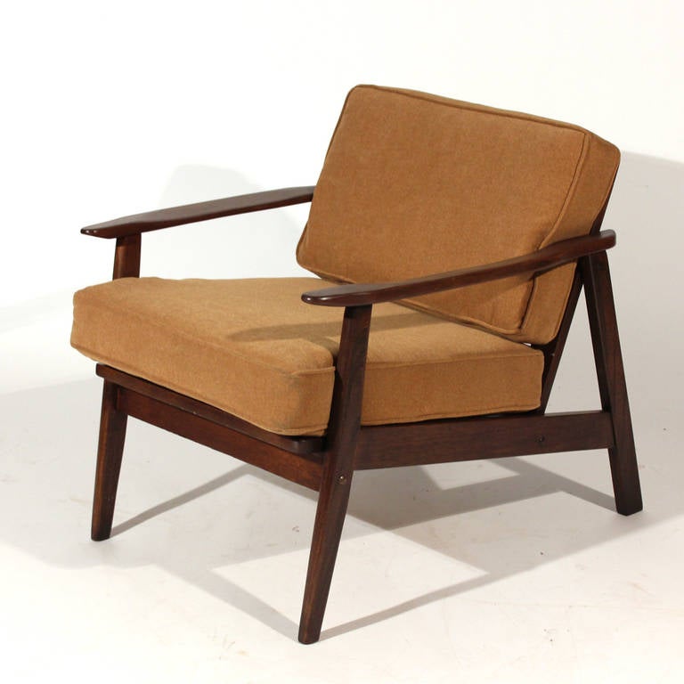 Mid-Century Modern Walnut Lounge Chair