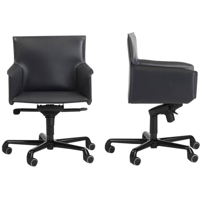 Modern Italian Office President Arm Chairs On Castors Swivel Base Leather Seat Modern Italian Office President Arm Chairs On Castors Swivel Base Leather Seat