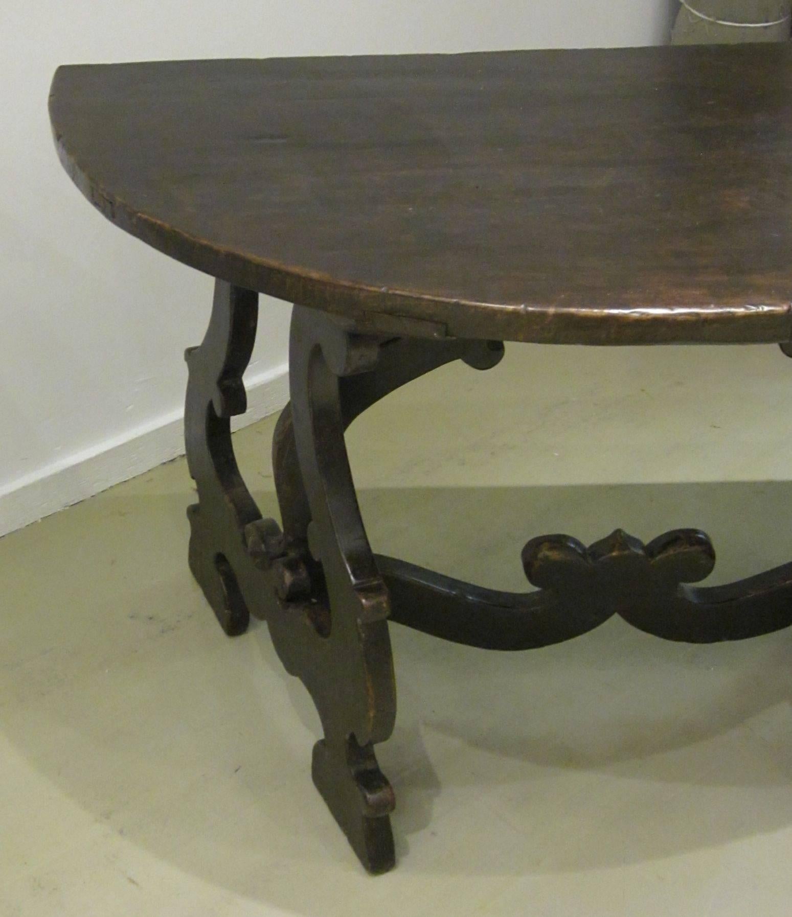 18th Century Demilune Refectory Table, Italy 3