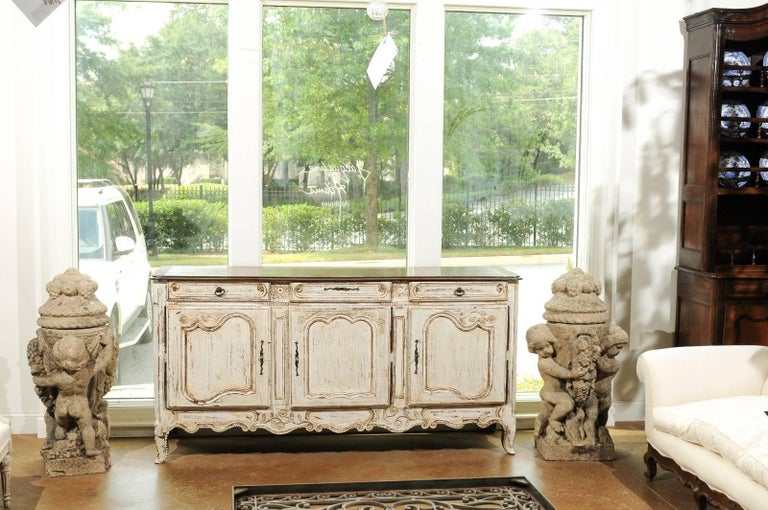 French Louis XV Style Off-White Painted Wood Enfilade with Drawers and Doors In Good Condition For Sale In Atlanta, GA