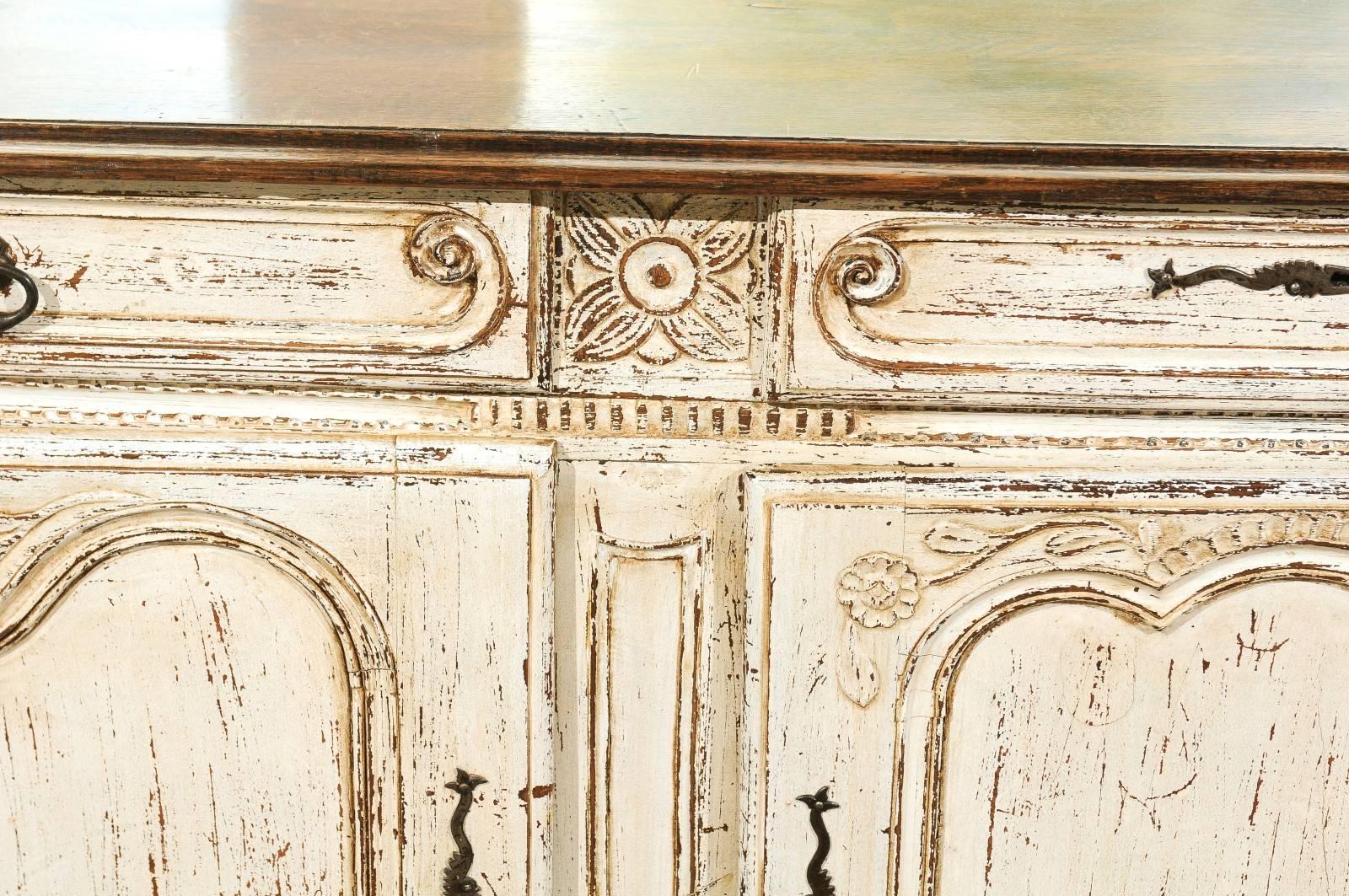 French Louis XV Style Off-White Painted Wood Enfilade with Drawers and Doors 3