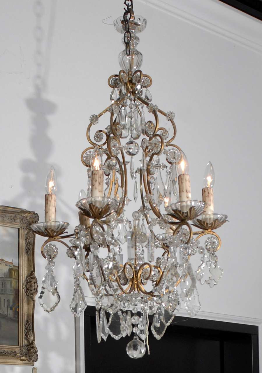 Italian Rococo Style 1890s Six-Light Crystal Chandelier with Gilt Metal Armature For Sale 4