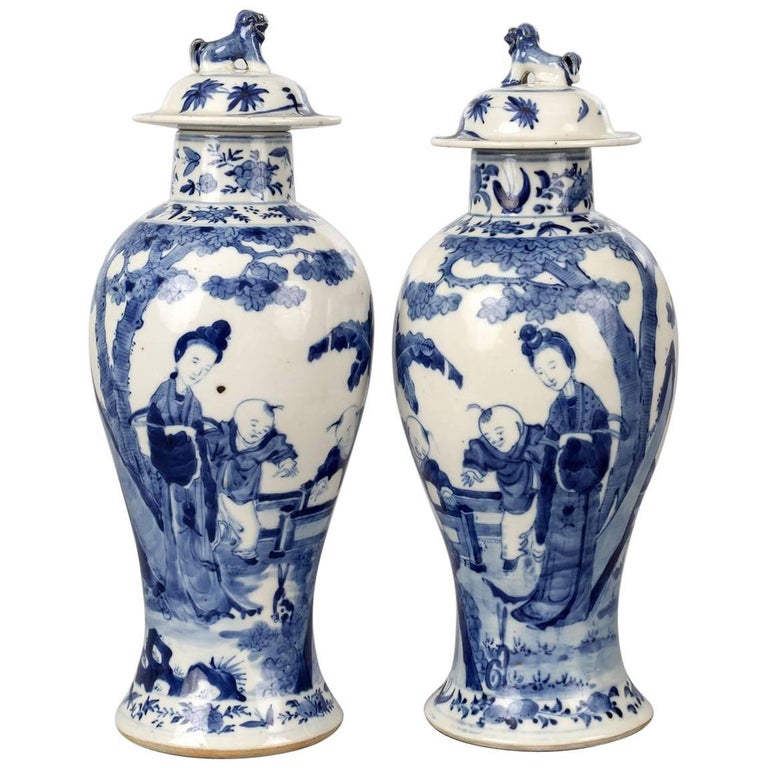 Chinese Pair of Blue and White Baluster Lidded Vases at 1stDibs
