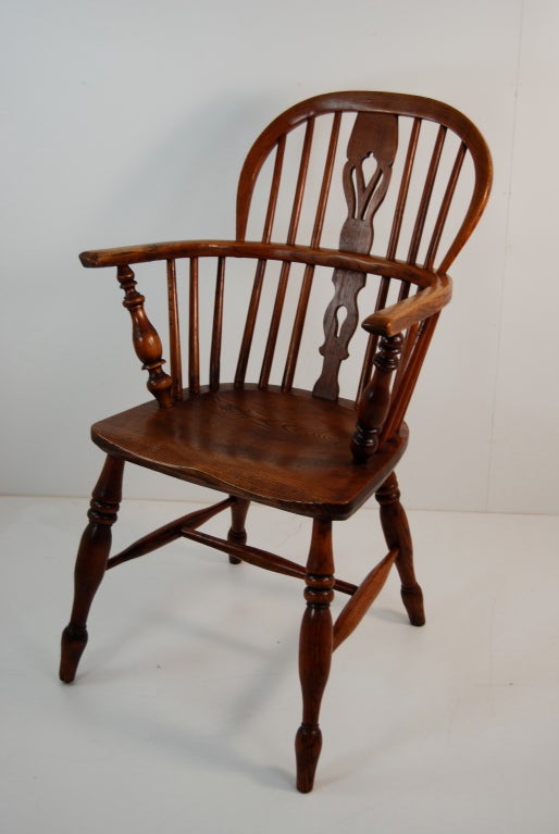 Windsor Arm Chair For Sale at 1stDibs