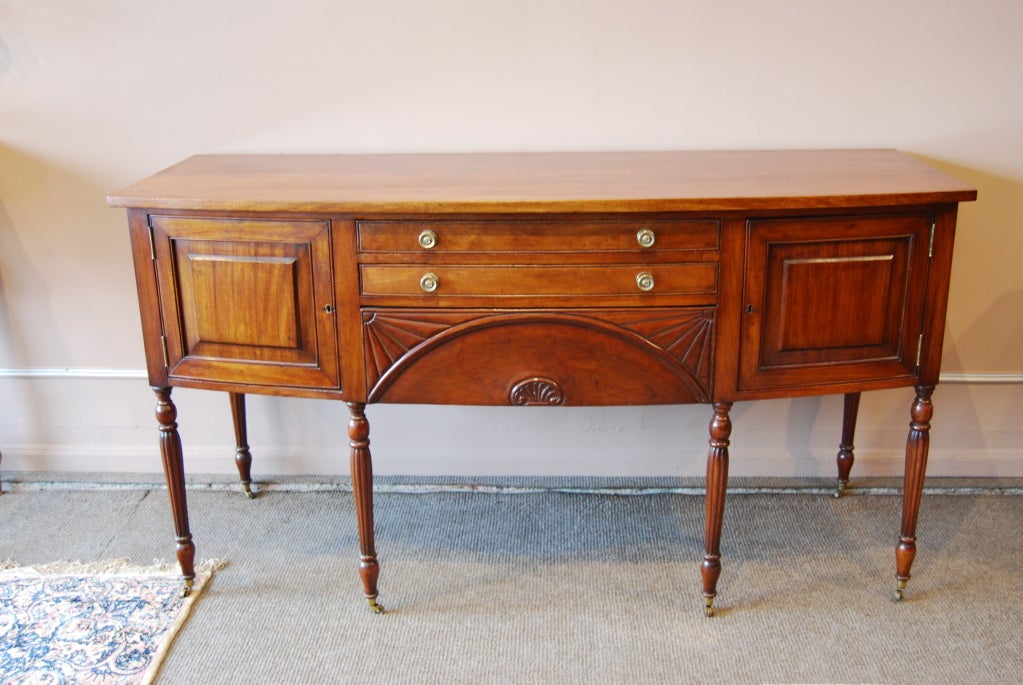 Mahogany Canadian sideboard In Excellent Condition For Sale In Vancouver, BC