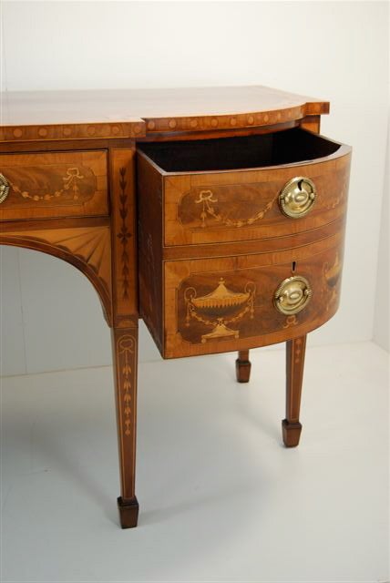 Marquetry Inlaid Mahogany Sideboard In Excellent Condition For Sale In Vancouver, BC
