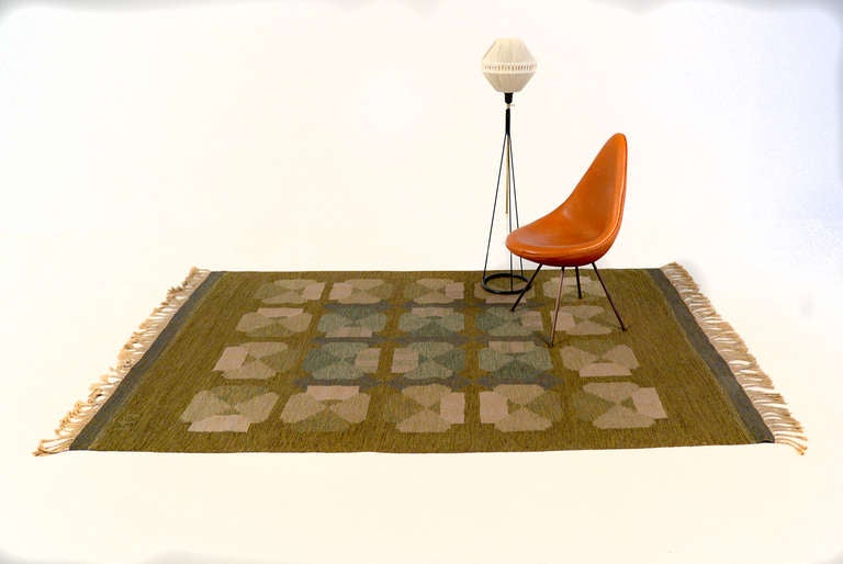 Mid-20th Century Beautiful Finnish Carpet by Alestalon Mattokutomo For Sale