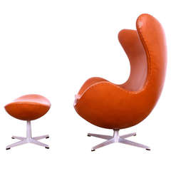 Beautiful Egg Chair & Ottoman, Arne Jacobsen For Fritz Hansen. 60's Edition.