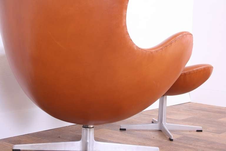 Beautiful Egg Chair & Ottoman, Arne Jacobsen For Fritz Hansen. 60's Edition. 3
