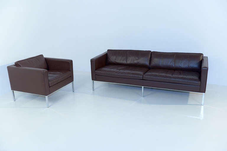 Late 20th Century Artifort lounge set, 2, 5 seater and lounge chair