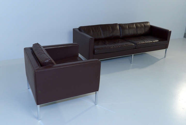 Metal Artifort lounge set, 2, 5 seater and lounge chair