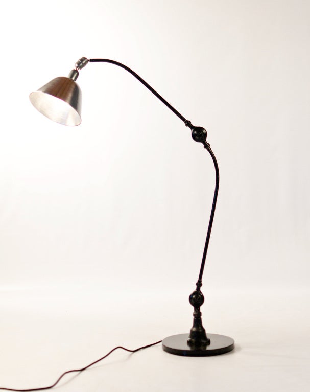 Rare  Swedish floor light.
Designed by Johan Petter Johansson for Asea, Sweden.

Industrial design from about 1919.
In working condition.

Max height about 170 cm.