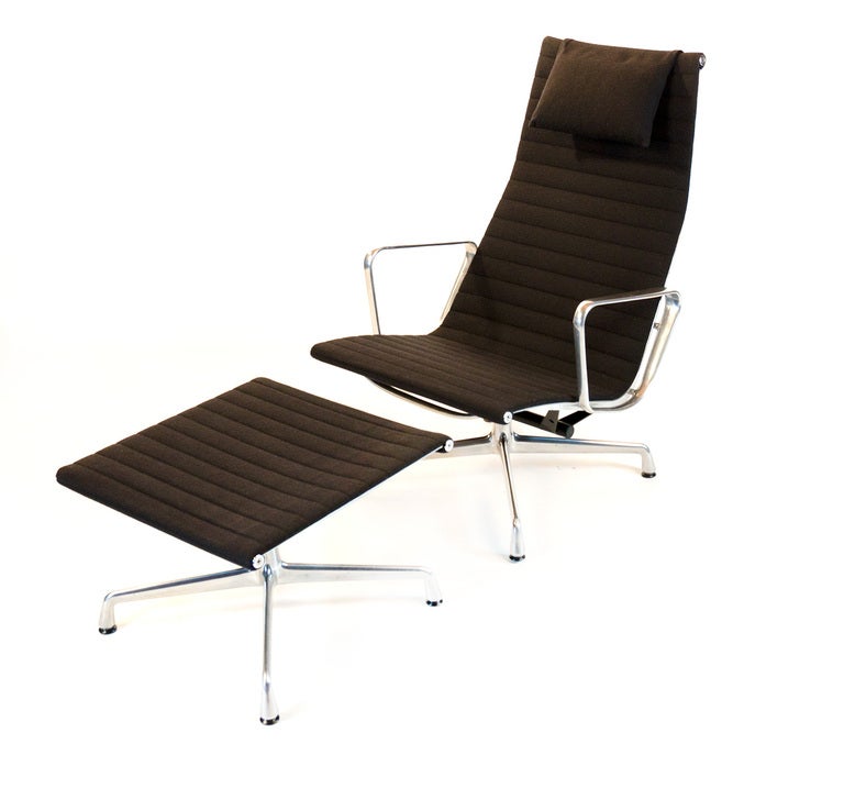 Mid-20th Century Vitra EA124 & EA125 lounge chair by Charles Eames.