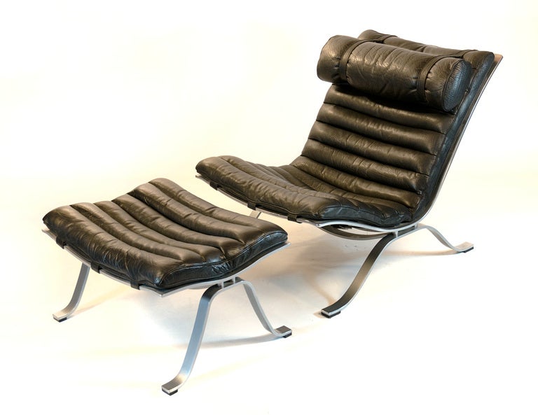 Mid-20th Century Super Ari lounge chair with ottoman, Arne Norell