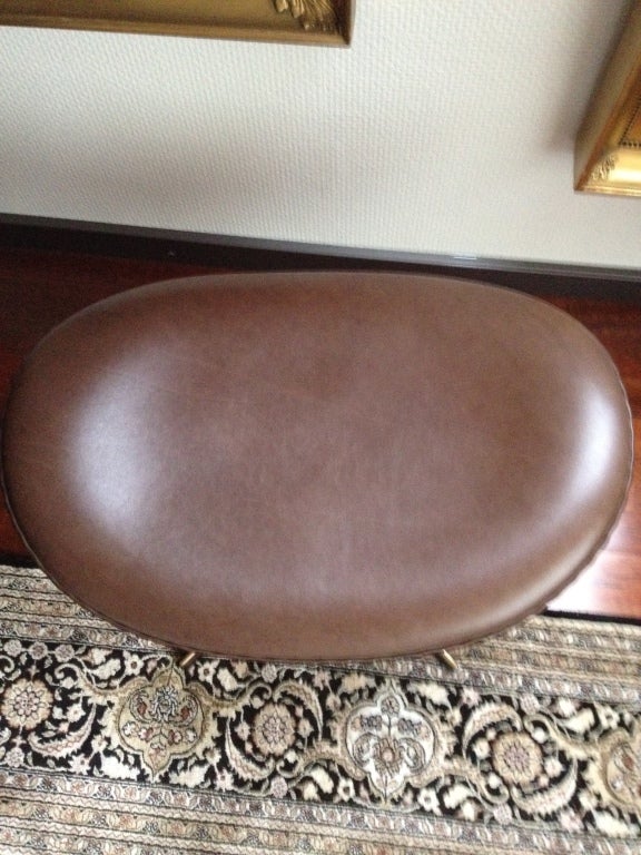 Limited Golden Egg chair with footstool and matching Swan chair In Excellent Condition In Amsterdam, NL