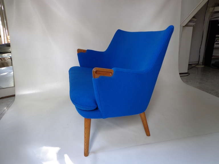 Mid-20th Century Mini bear sofa AP 315 by Hans J. Wegner made by A.P. Stolen
