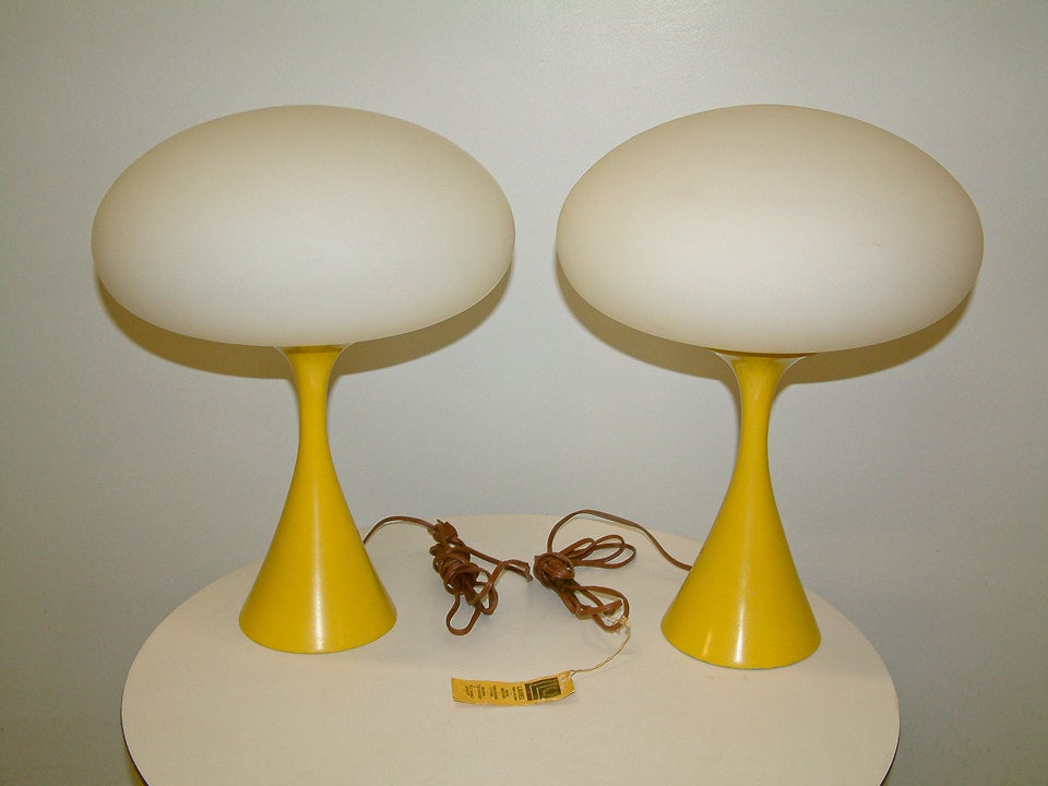 Glass Pair of Yellow Laurel Mushroom Lamps For Sale