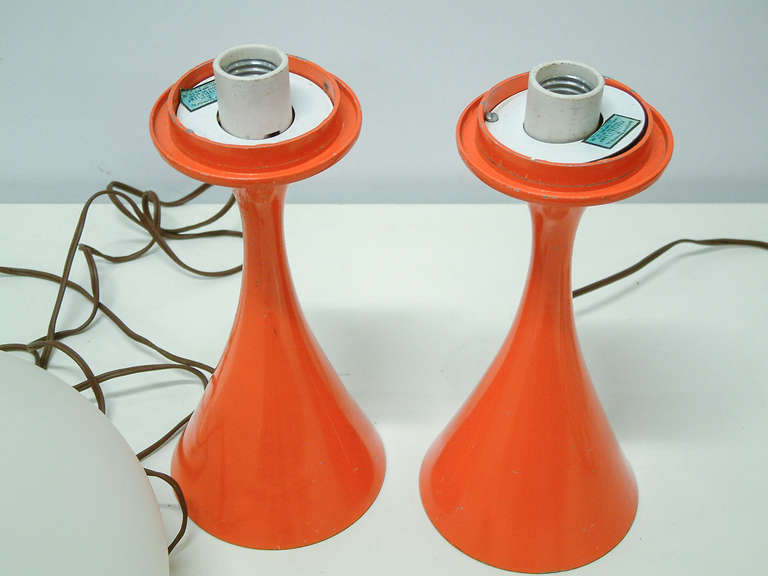 Pair of Orange Laurel Mushroom Lamps, circa 1960 In Good Condition For Sale In Richmond, VA