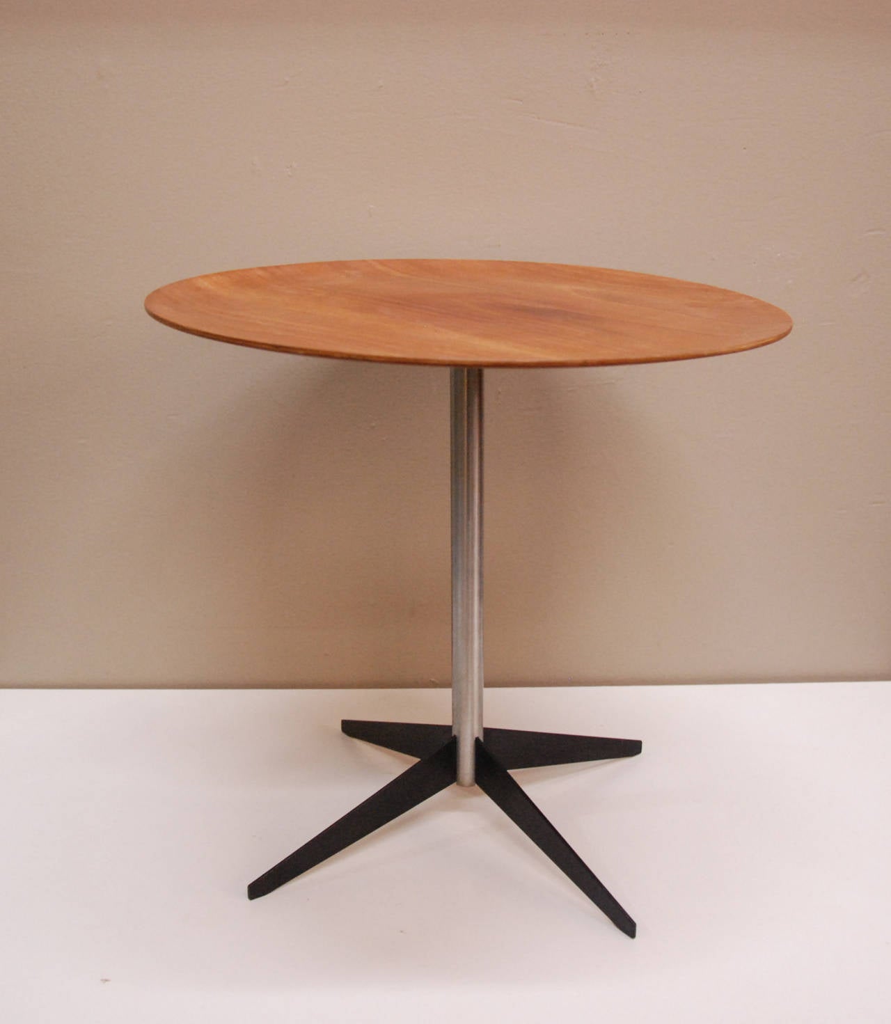 Mid-Century Modern Rare George Nelson for Herman Miller Walnut Plywood Tray Table 1955