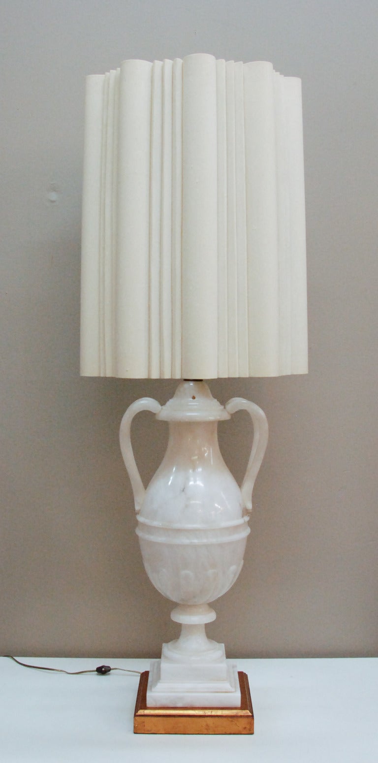 Monumental Hand-Carved Hollywood Regency Italian Alabaster Lamp, circa 1950 In Excellent Condition For Sale In Richmond, VA