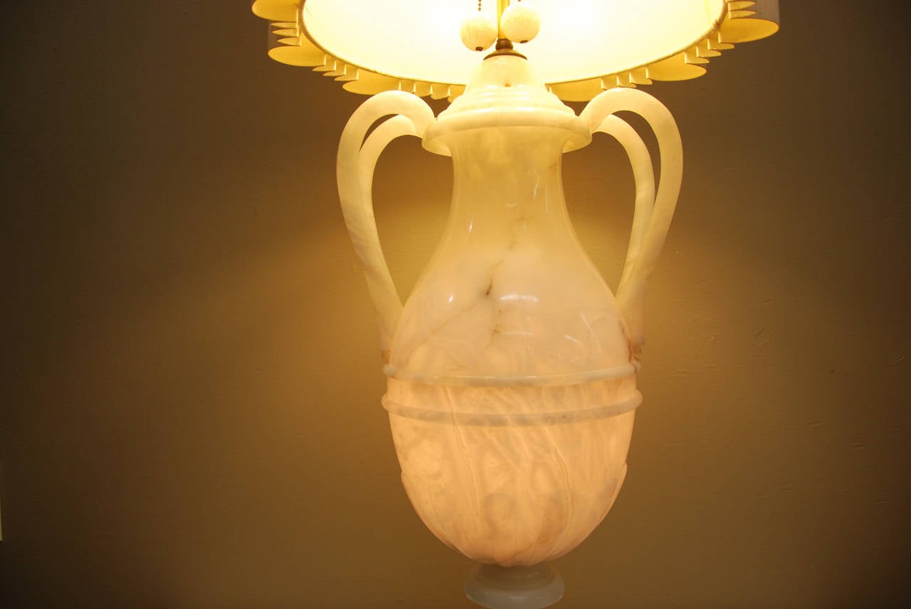 Monumental Hand-Carved Hollywood Regency Italian Alabaster Lamp, circa 1950 For Sale 5
