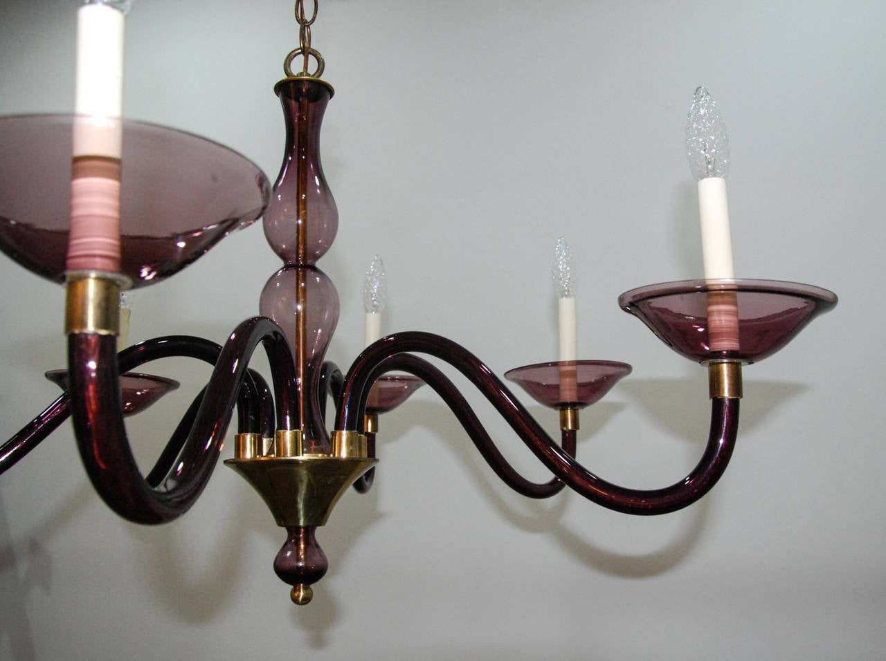 Purple Murano Glass and Brass Chandelier in the Style of Pauly and Cie, 1950s For Sale 1