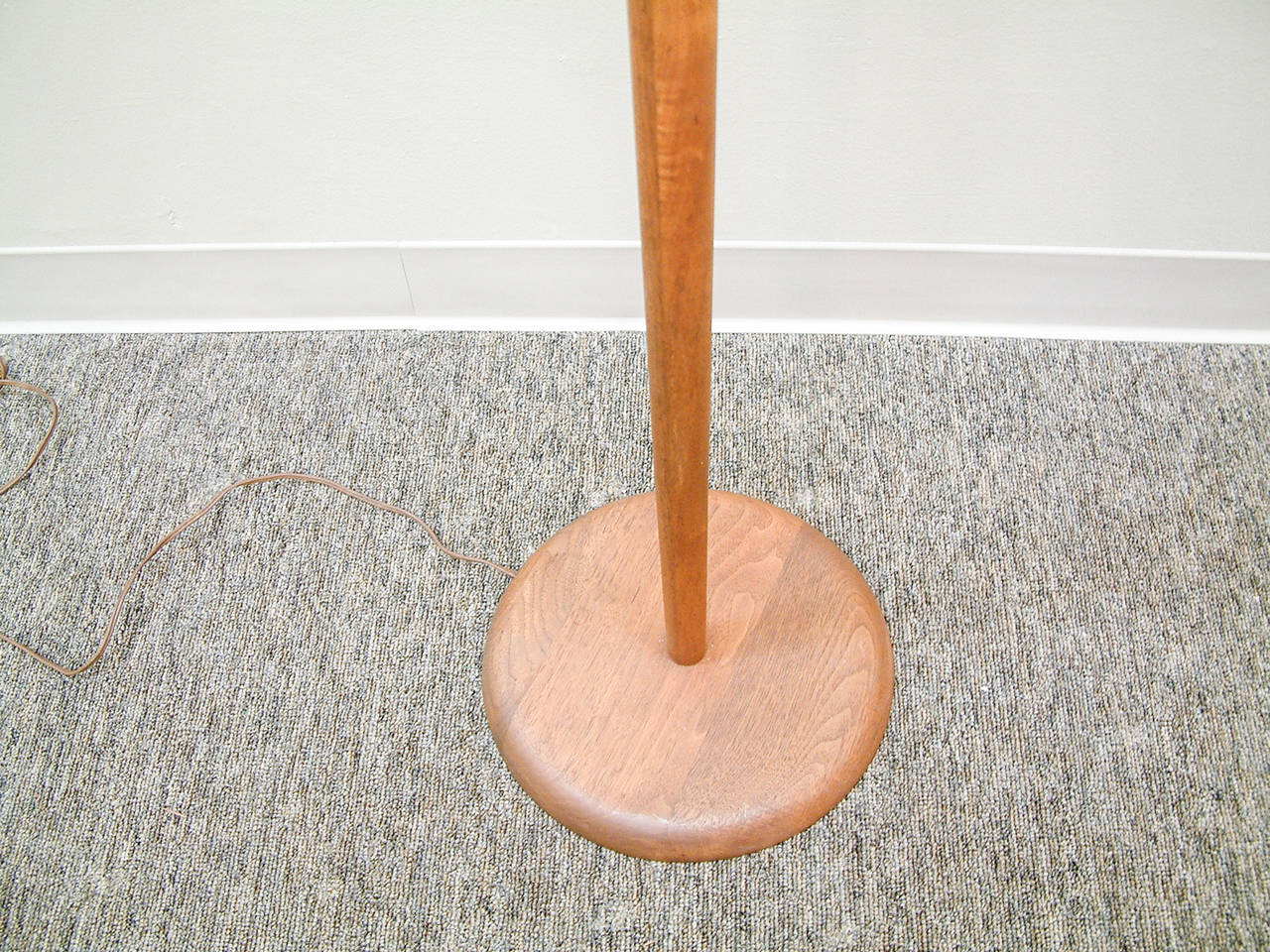 Walnut Floor Lamp Circa 1950 In Excellent Condition For Sale In Richmond, VA