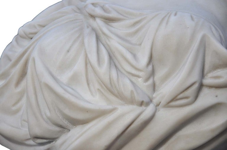 19th Century White Carrara marble bust of Madame du Barry - 19th century