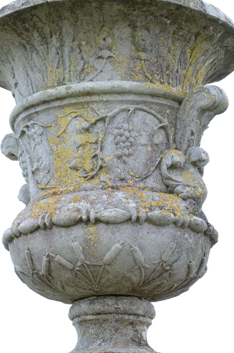 Important Stone Vase and Its Pedestal - 19th Century 2